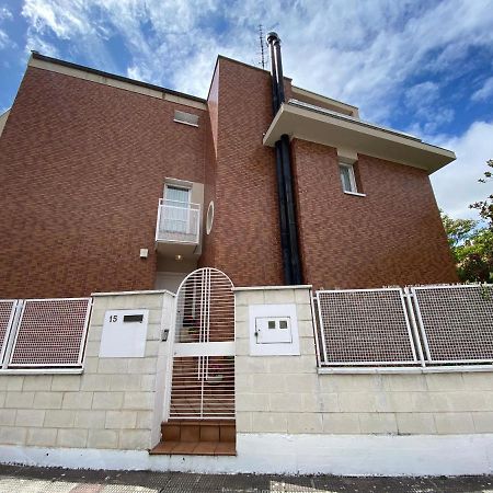Casa Chalet Jardin Particular Ideal Grupos Y Familias Baranain Luaran gambar