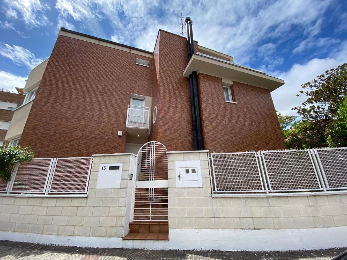 Casa Chalet Jardin Particular Ideal Grupos Y Familias Baranain Luaran gambar