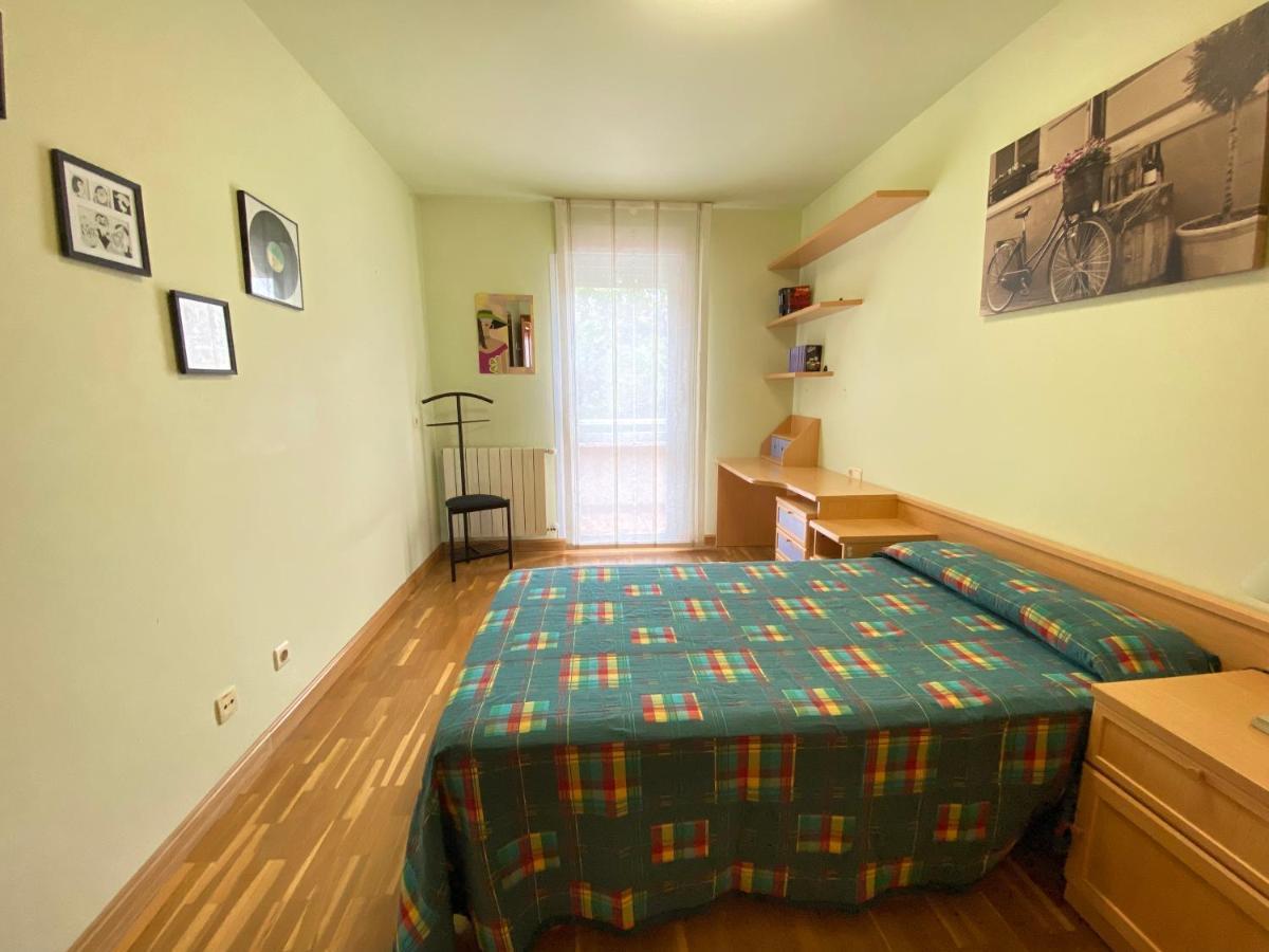 Casa Chalet Jardin Particular Ideal Grupos Y Familias Baranain Luaran gambar